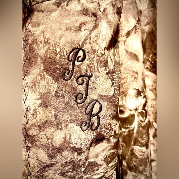 Vintage Fox fur full length coat. EUC, made in Montreal. Fits like a medium - Picture 6 of 8